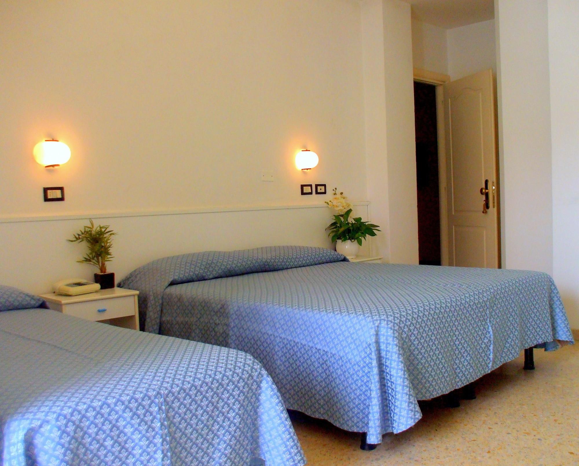 Hotel Elite กัตตอลิกา ภายนอก รูปภาพ