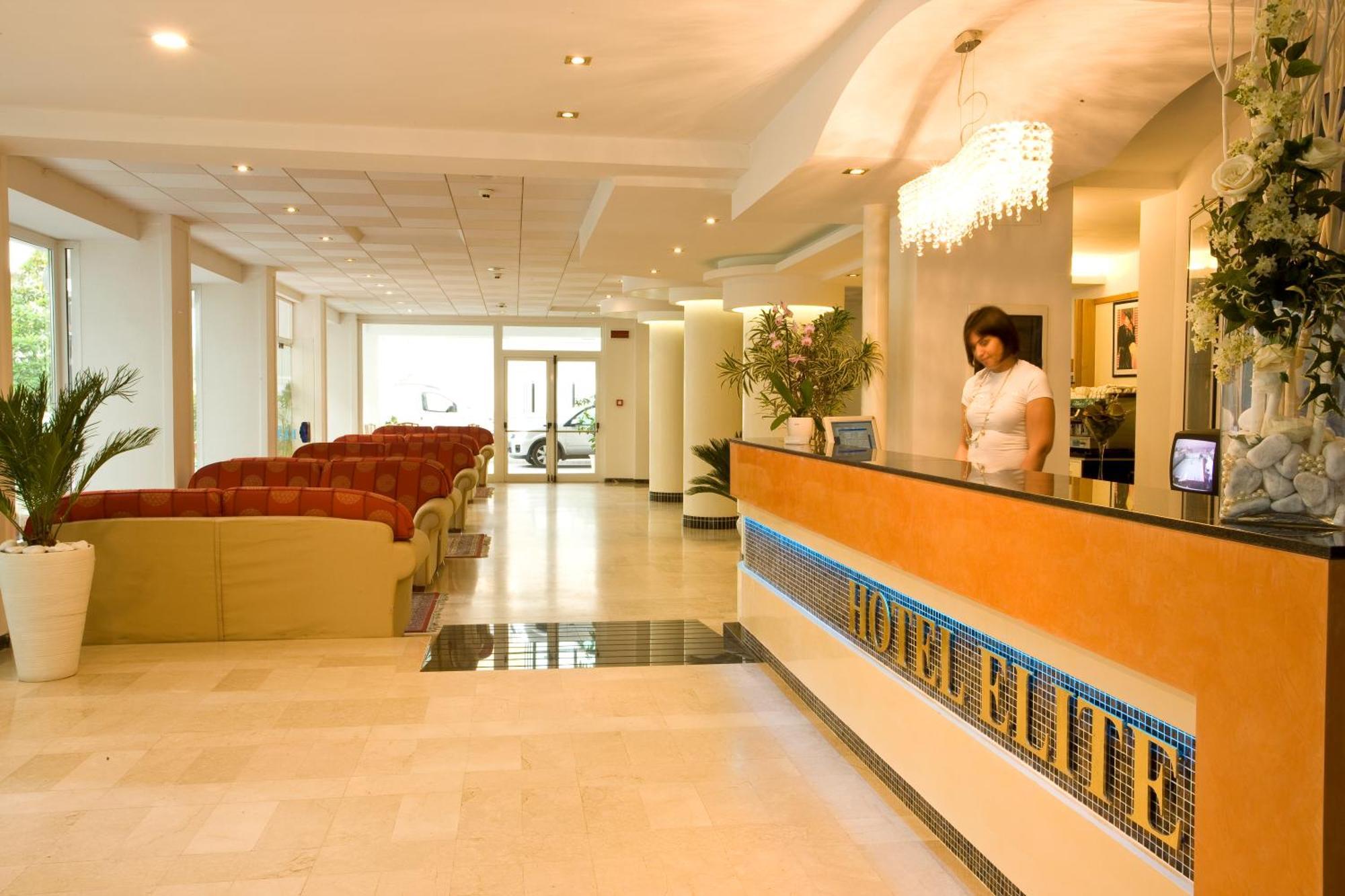 Hotel Elite กัตตอลิกา ภายนอก รูปภาพ