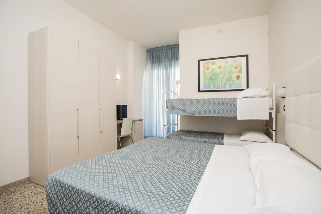 Hotel Elite กัตตอลิกา ภายนอก รูปภาพ